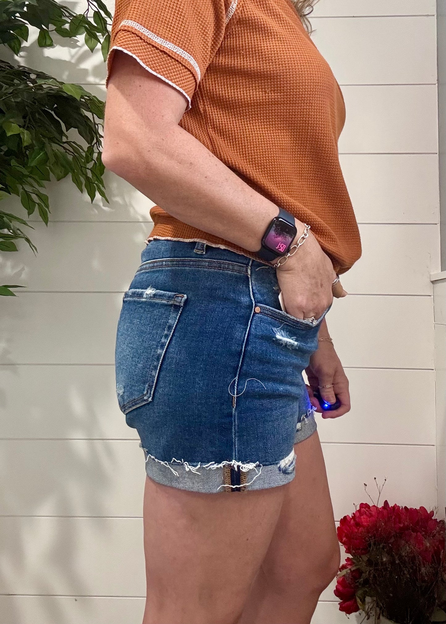 Risen Mid Rise Shorts - Taylor Wash