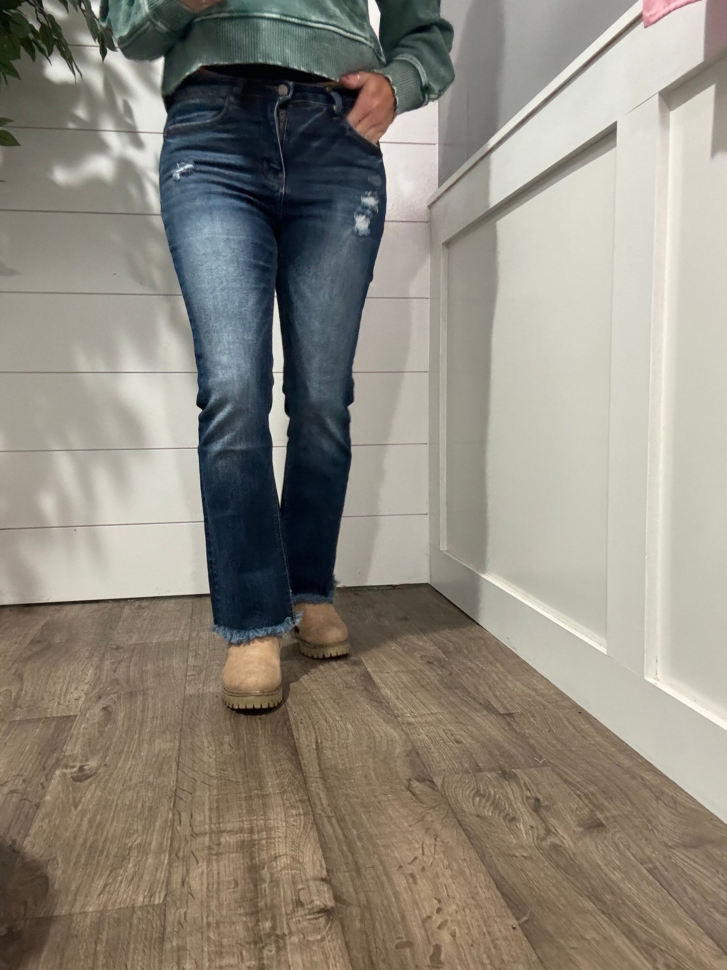 Jane Wash High Rise Straight Cropped Jeans