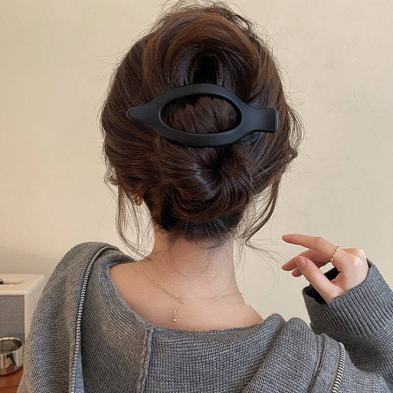 OVAL LAY DOWN FLAT HAIR CLAW CLIPS | 40H917: Brown