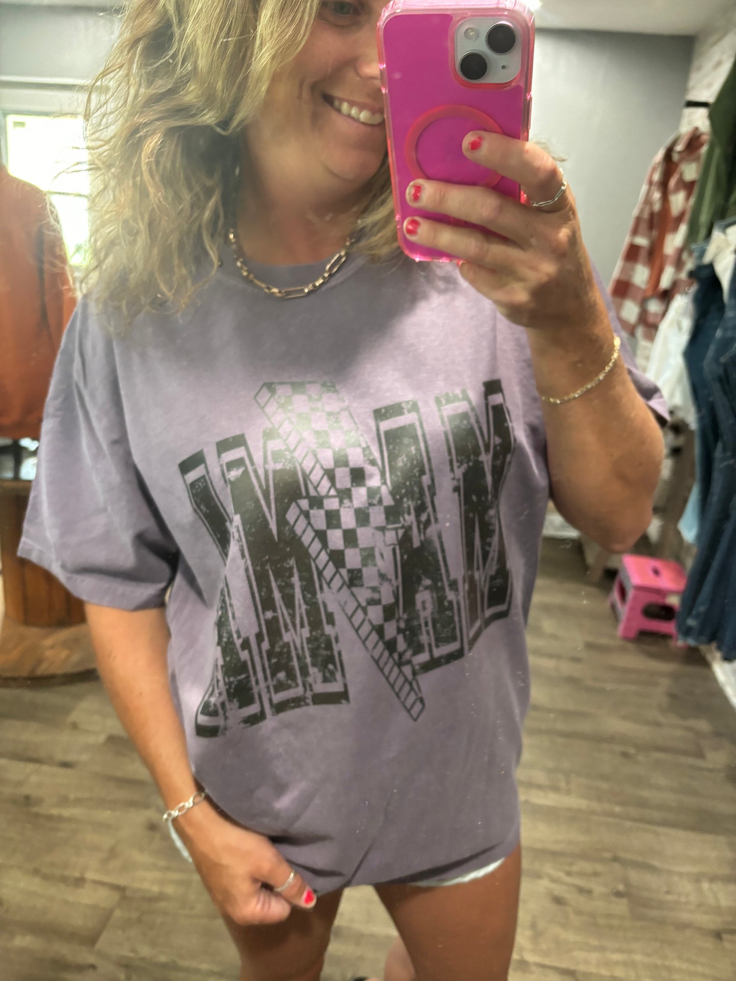 Retro Mama Graphic Tee