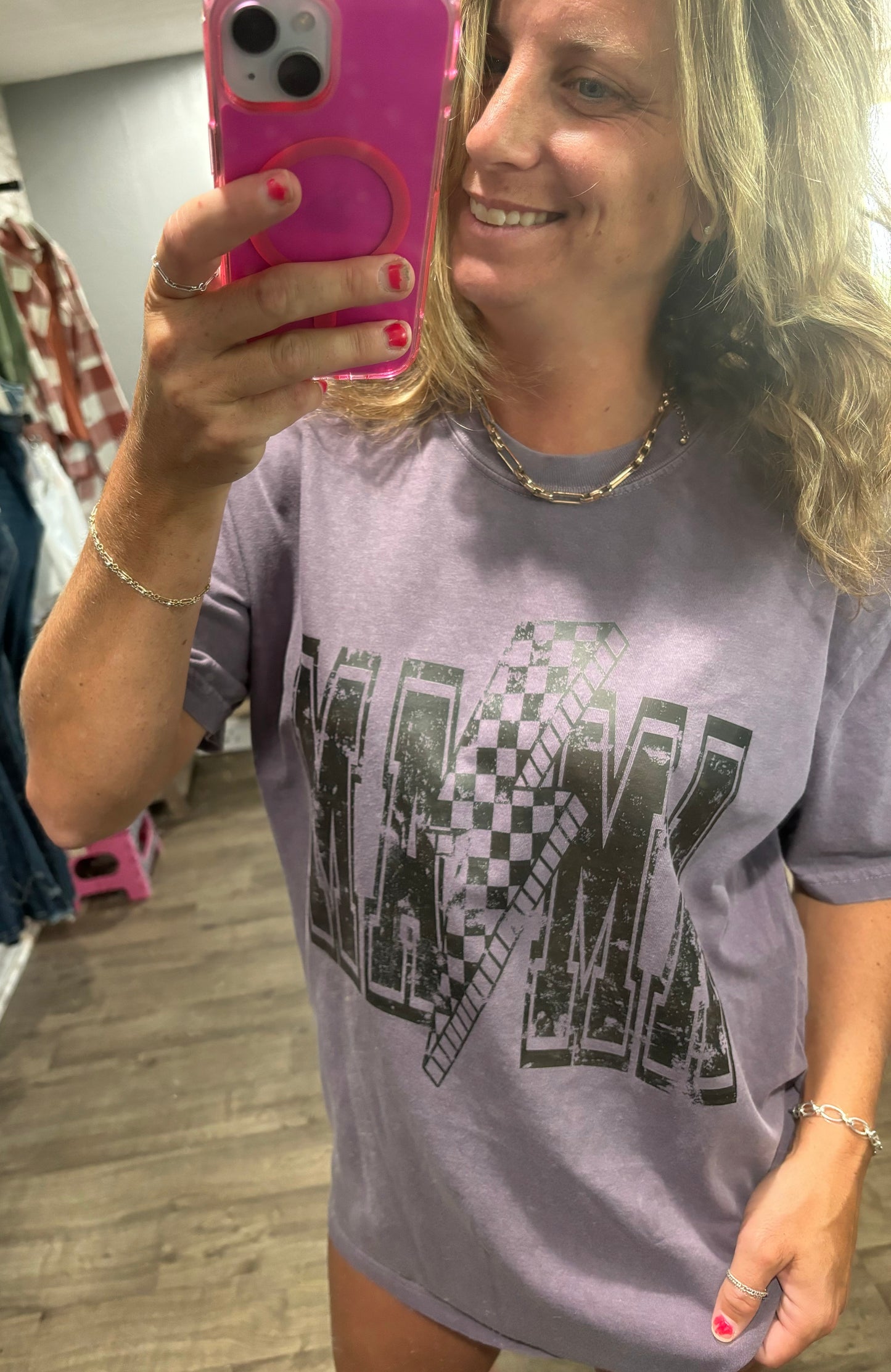 Retro Mama Graphic Tee