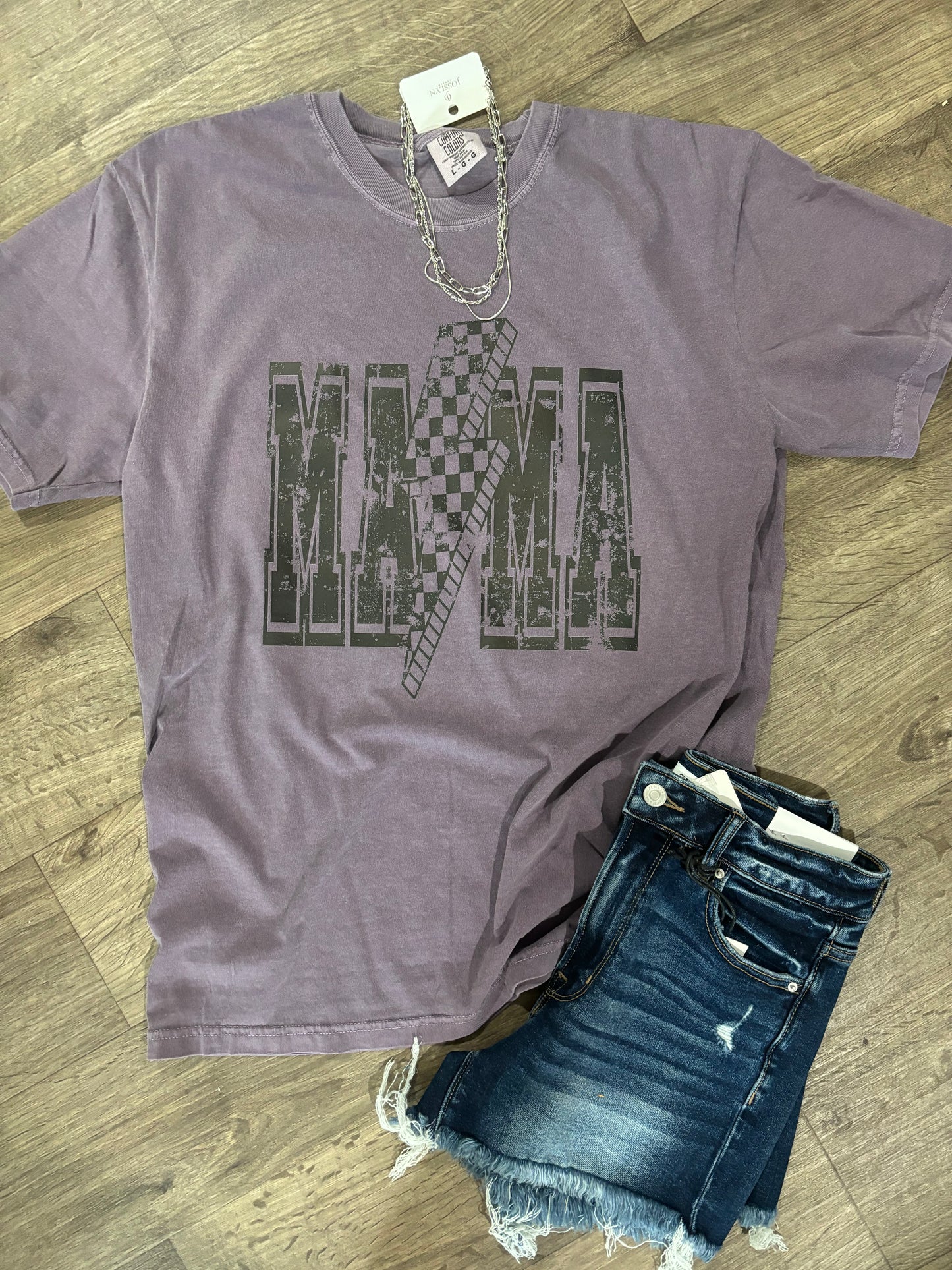 Retro Mama Graphic Tee