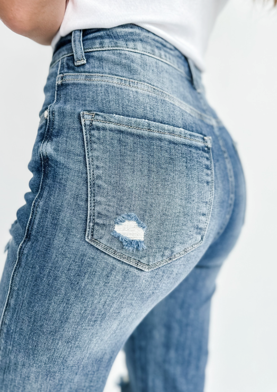 Blakeley Distressed Straight Leg Jeans