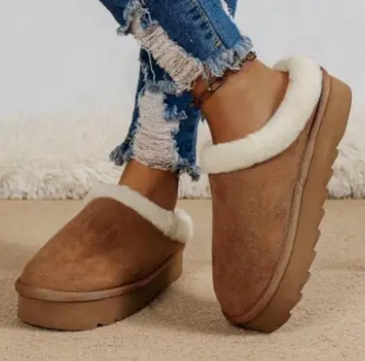 Slip on shoes with fur inside shop