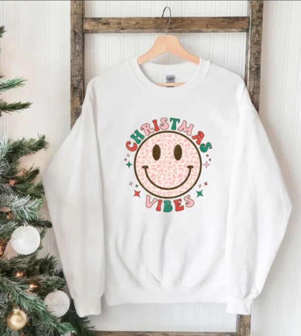Christmas Vibes Smiley Face Pullover
