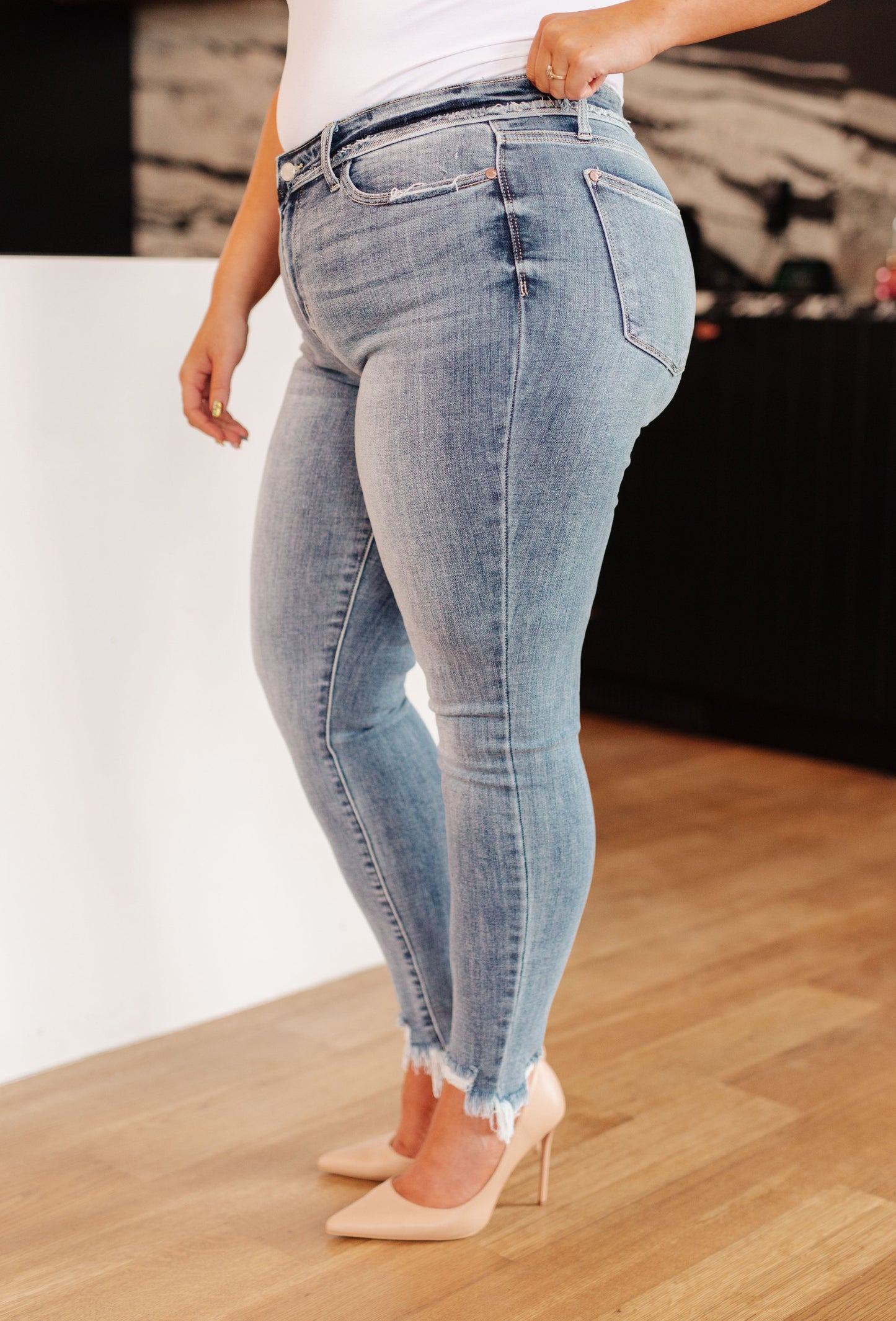 Judy Blue Mid Rise Release Waistband Detail Skinny - Sherry Wash