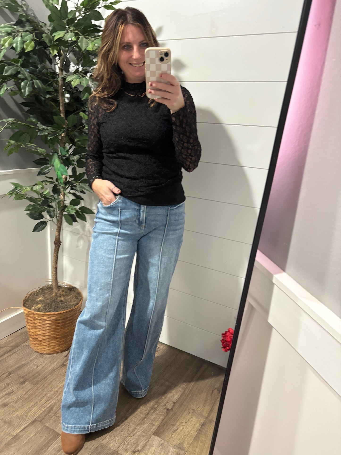 Jolie Lace Thumbhole Top