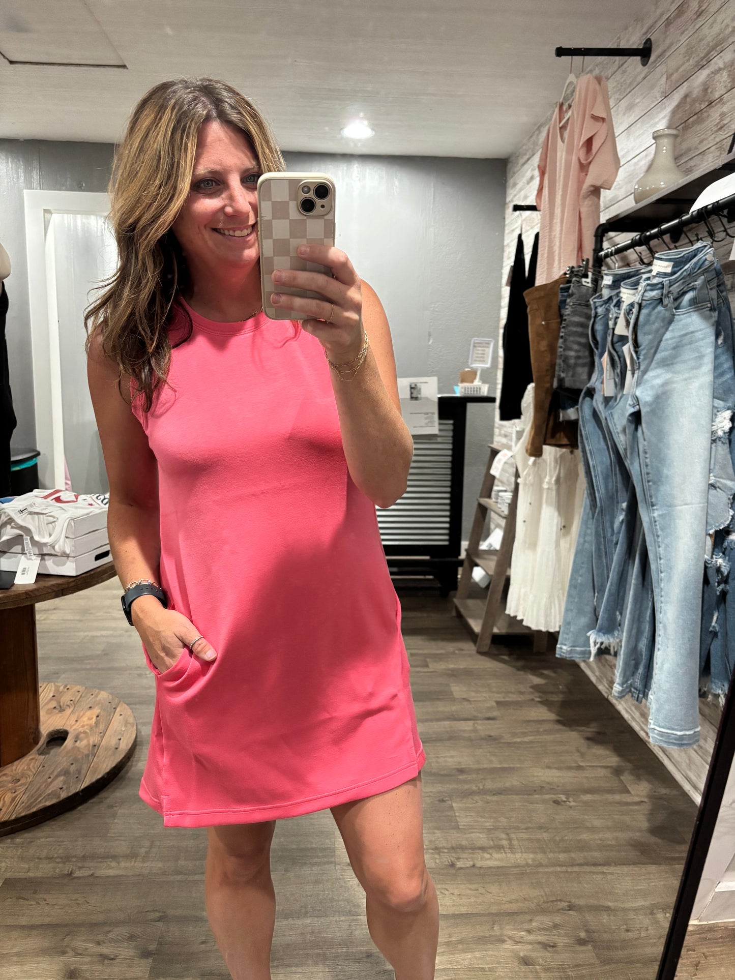 Crewneck Sleeveless Mini Dress - taffy pink