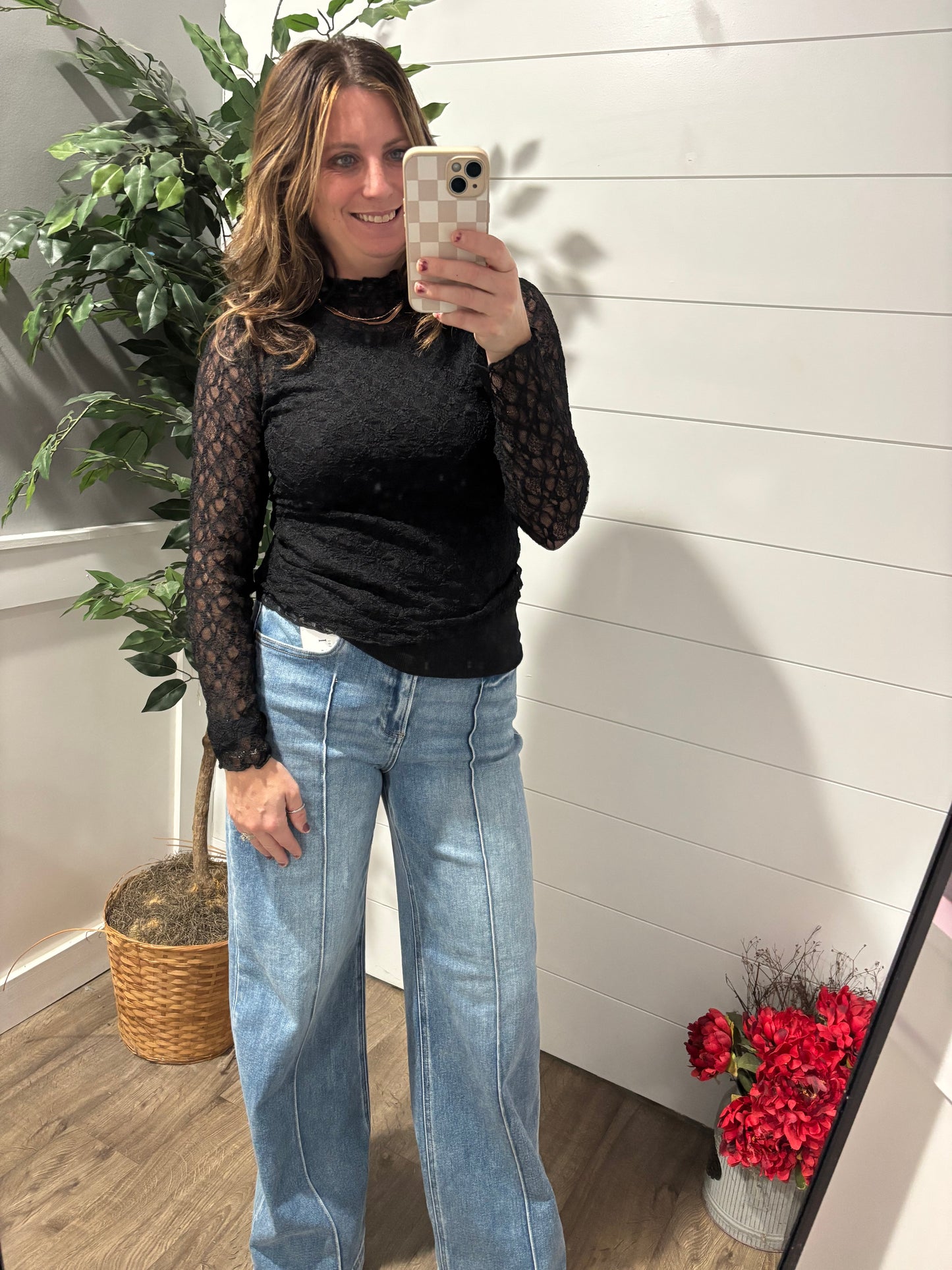 Jolie Lace Thumbhole Top