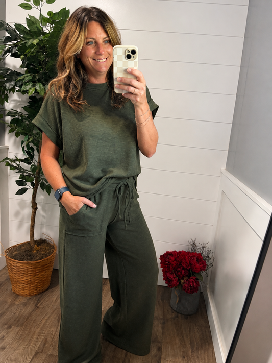 Weekend Wander Lounge Set - Olive