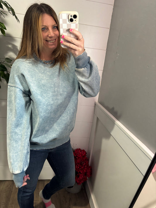 Avery Acid Wash Pullover - blue/gray