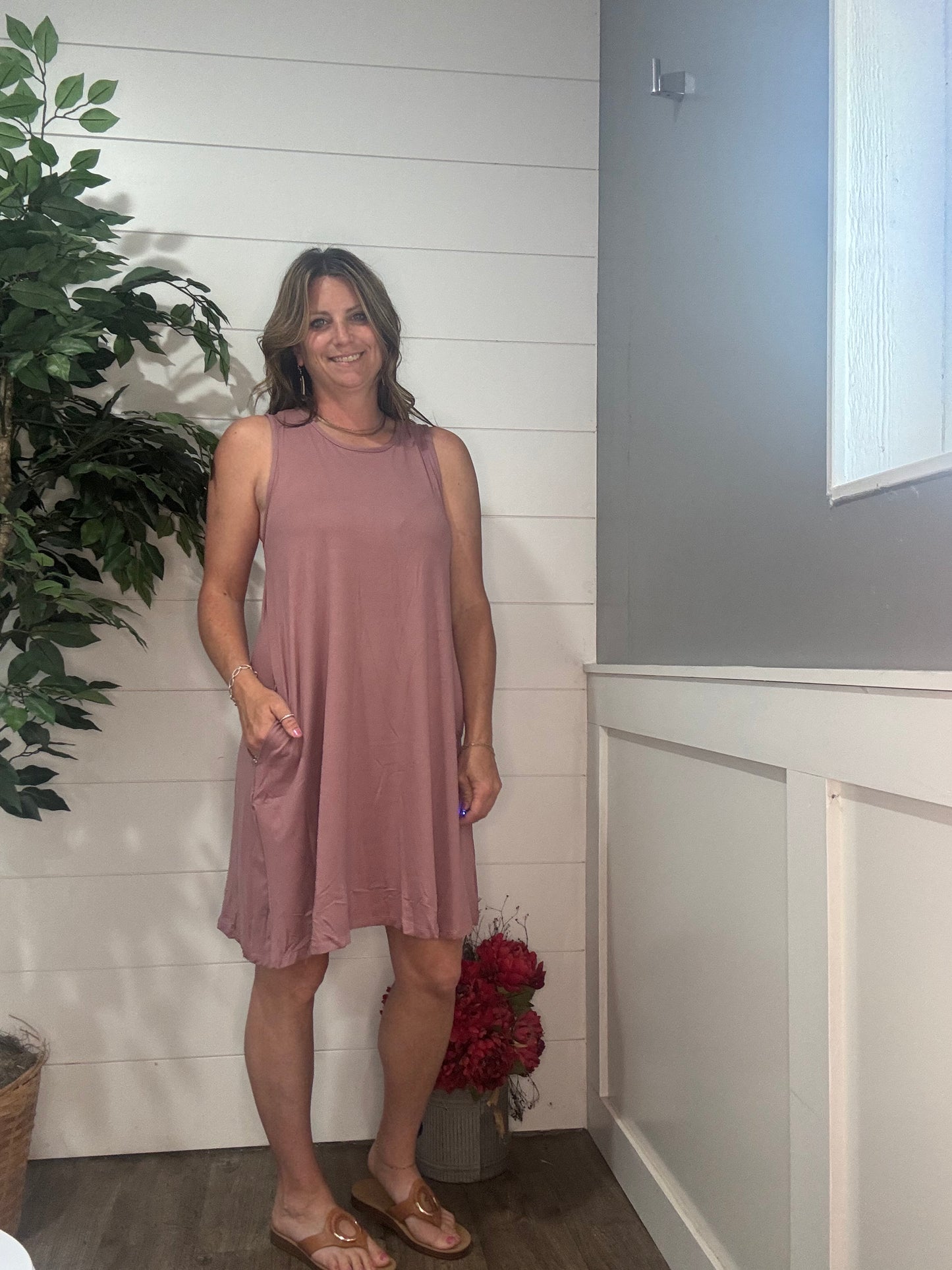 Crewneck Sleeveless Mini Dress - mauve