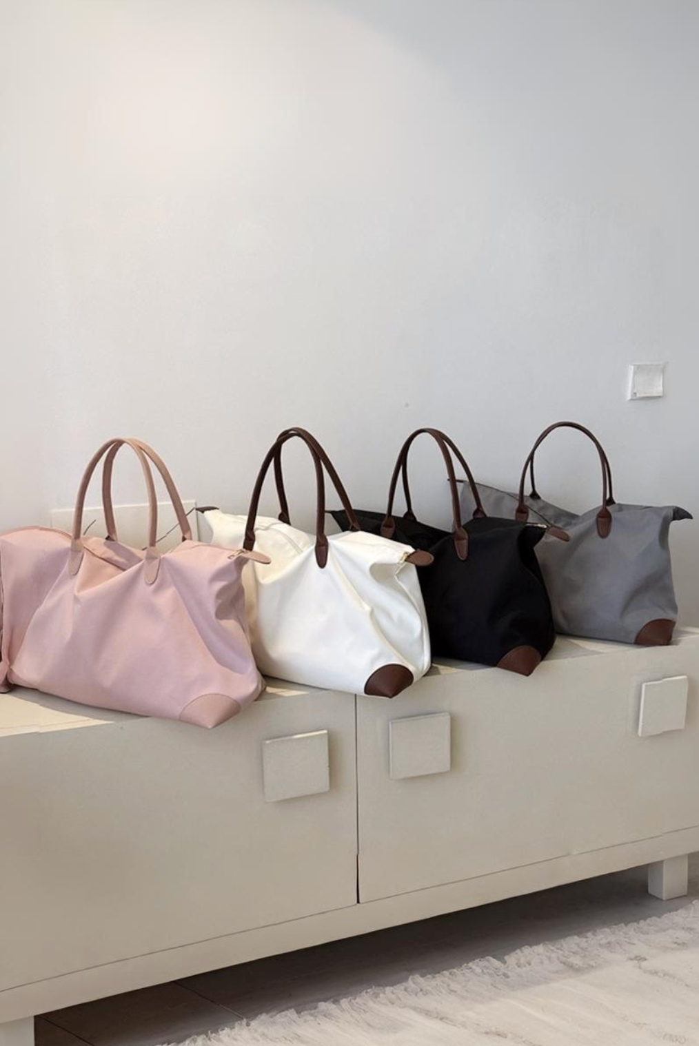 LARGE CAPACITY WEEKENDER TRAVEL DUFFLE BAG