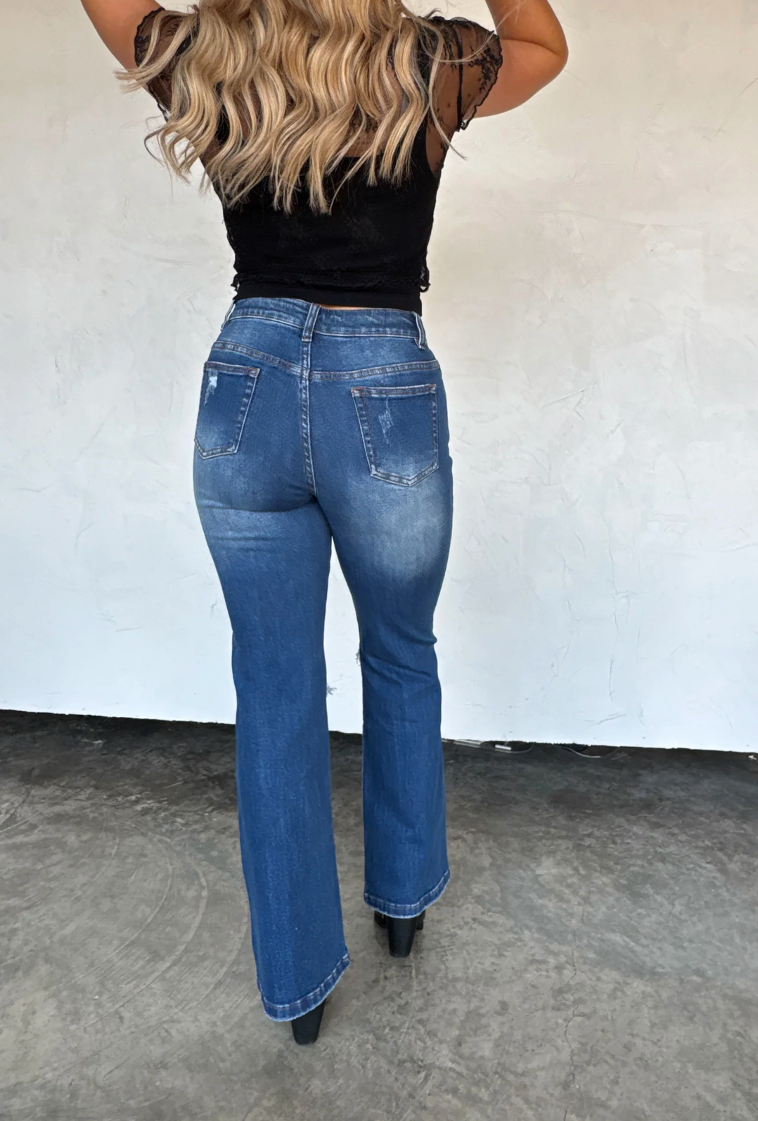 PREORDER: ASHLAND STRAIGHT LEG DISTRESSED JEANS - DARK WASH