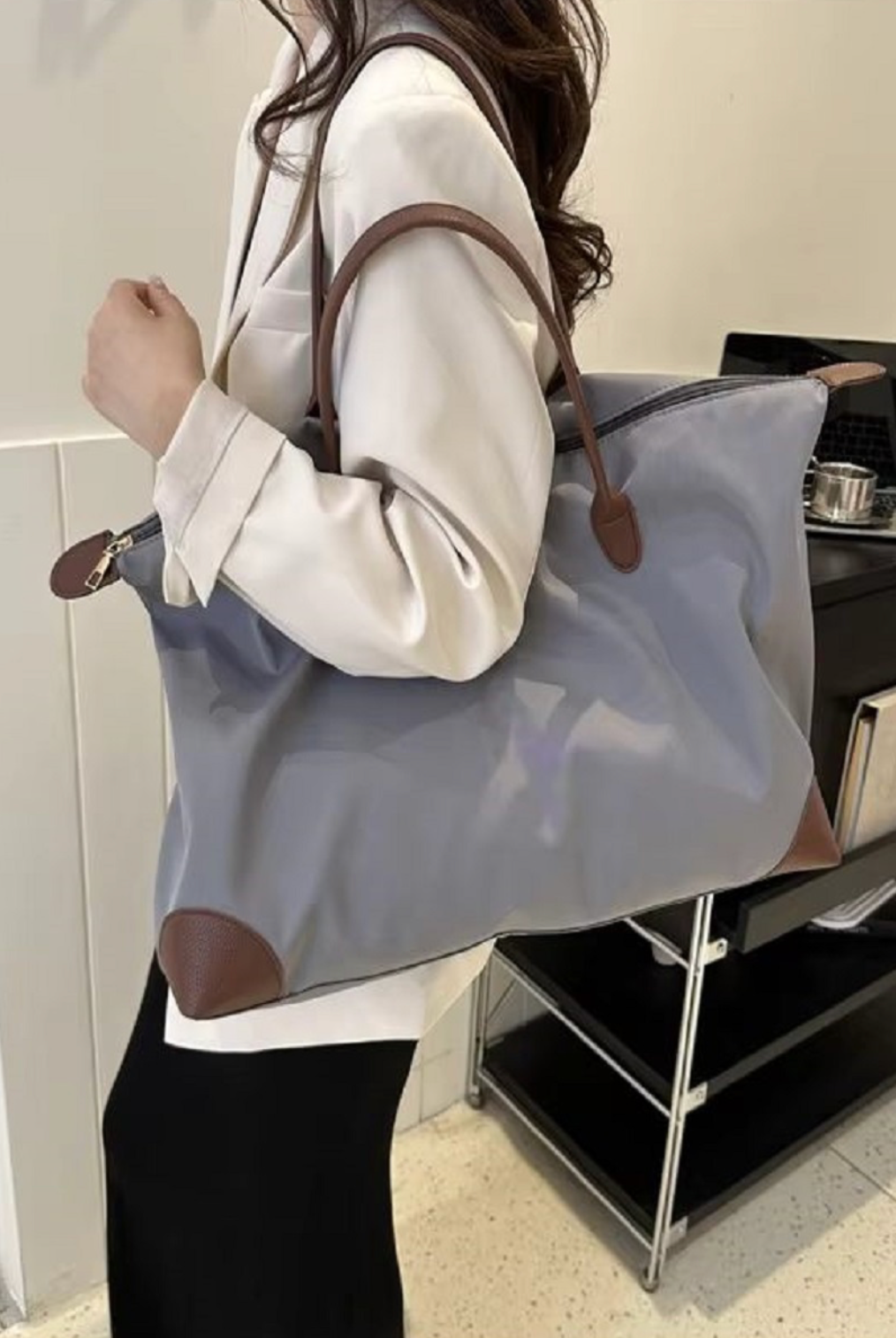 LARGE CAPACITY WEEKENDER TRAVEL DUFFLE BAG
