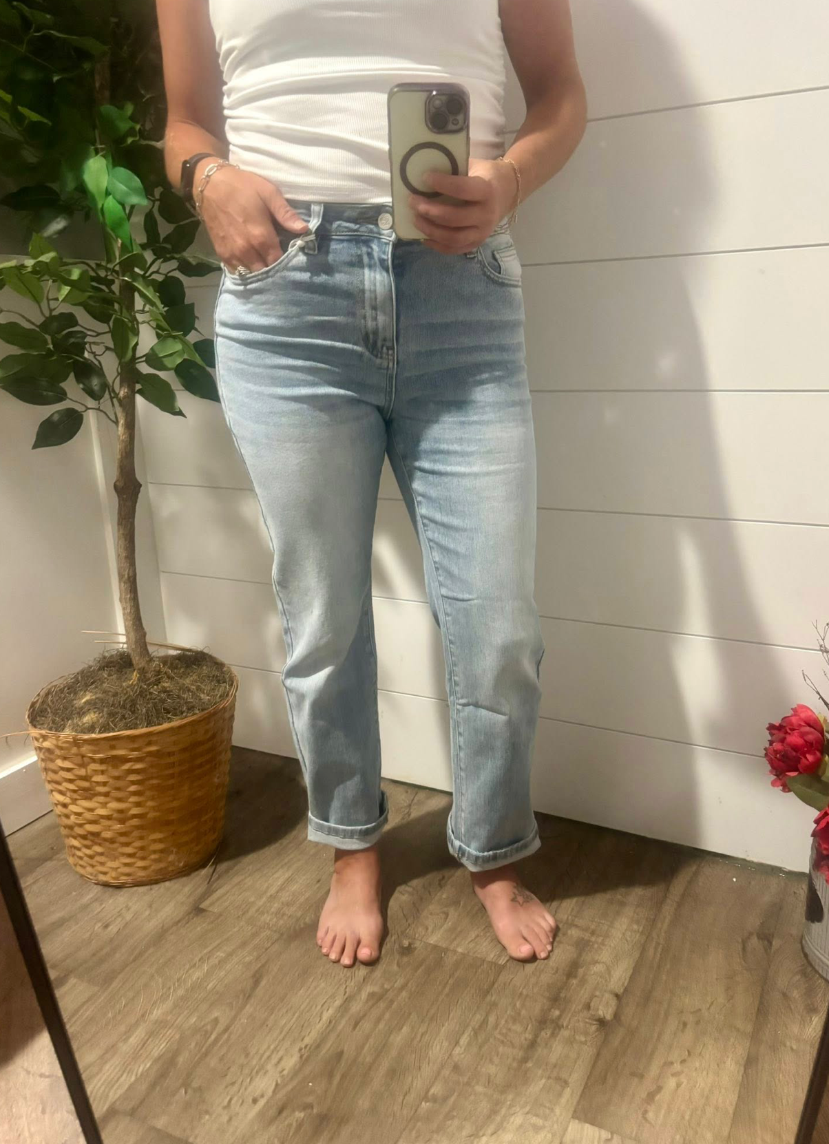 Alexie Straight Leg Cropped Jeans