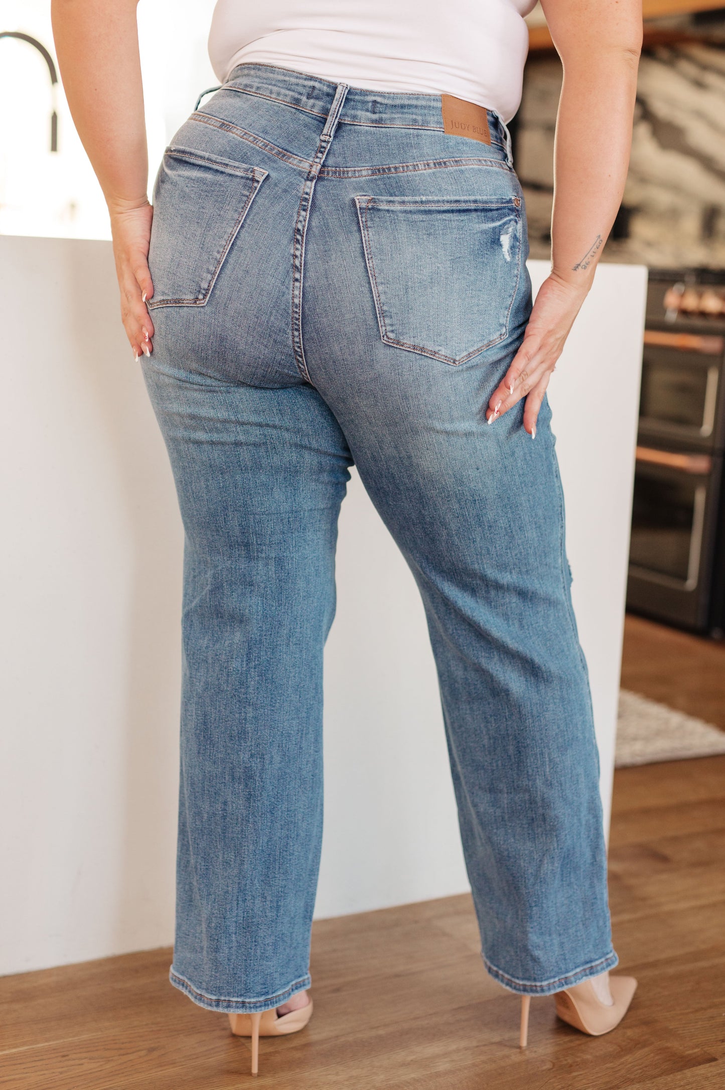Judy Blue High Rise Tummy Control Straight Jeans - Bree wash